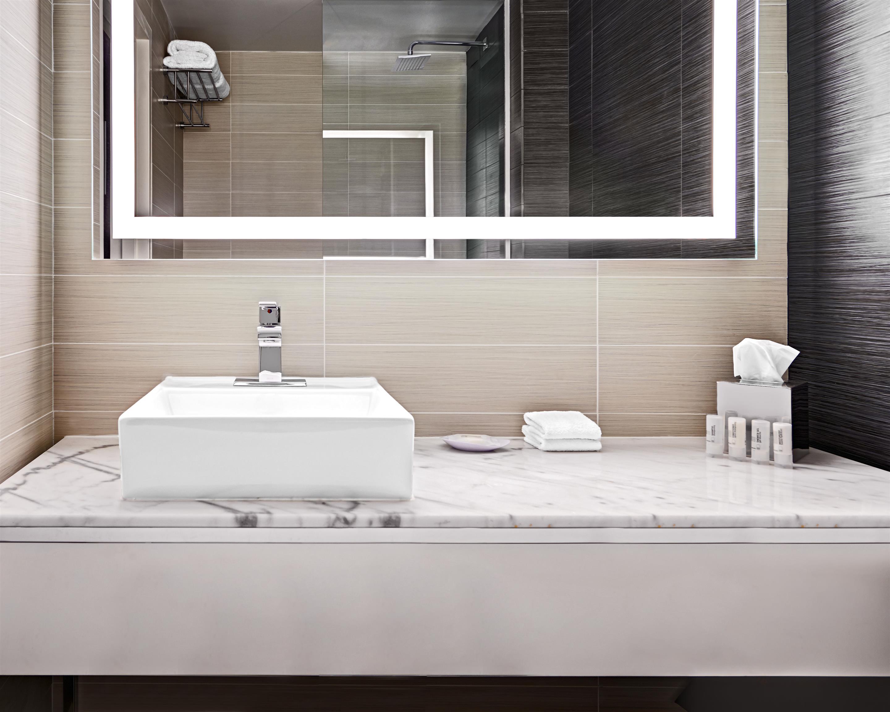 Le Meridien Charlotte Luaran gambar