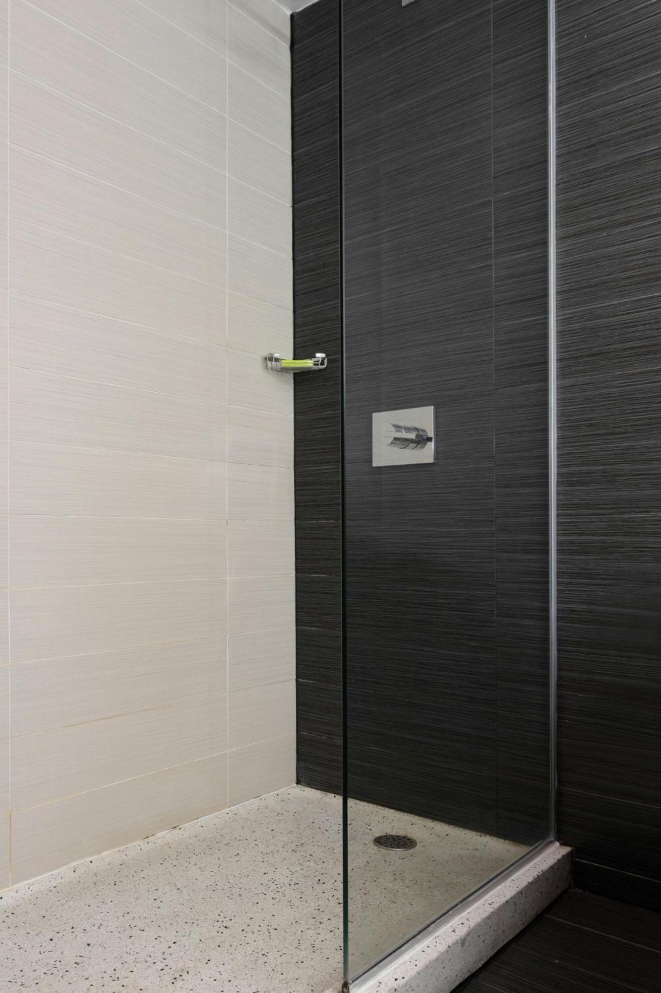 Le Meridien Charlotte Luaran gambar