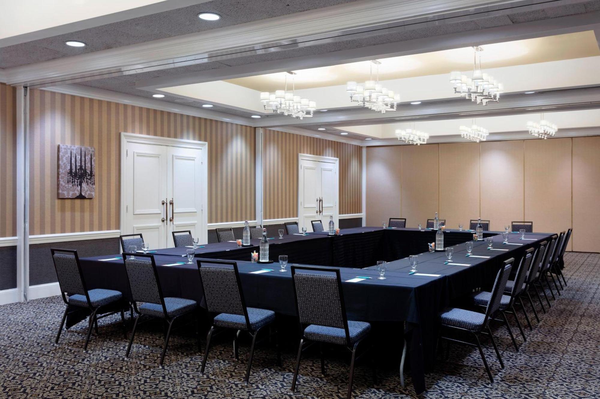 Le Meridien Charlotte Luaran gambar